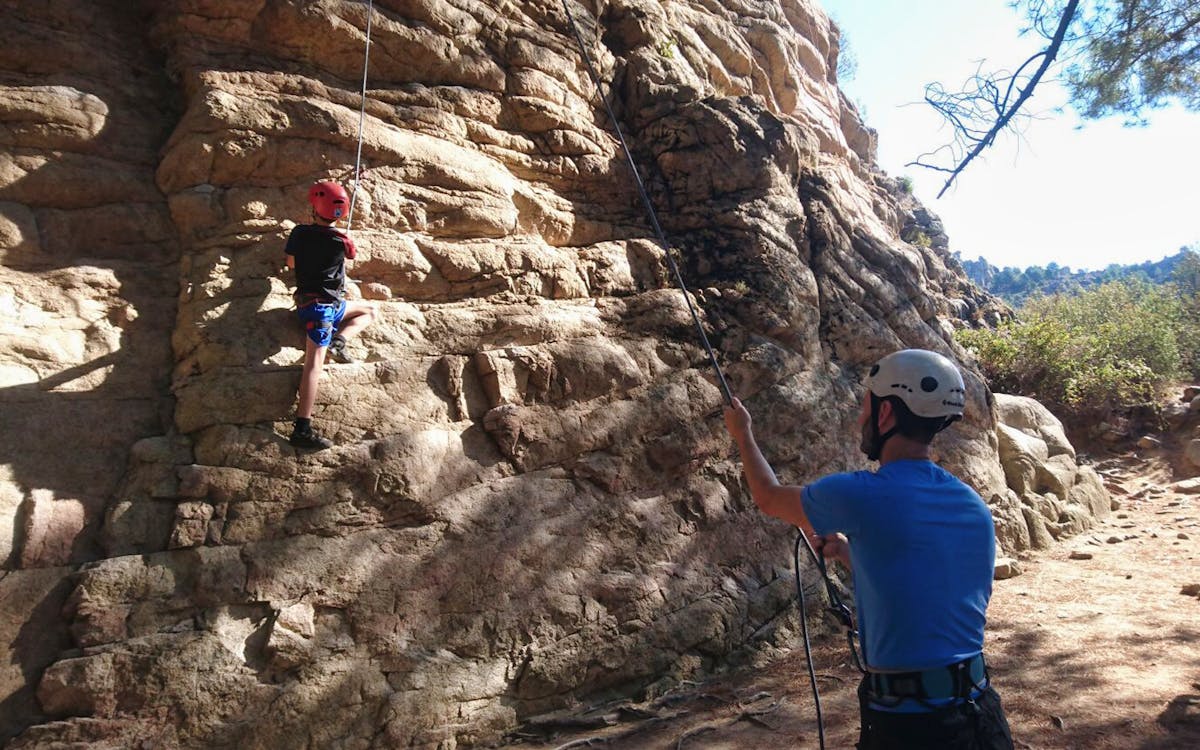 arrampicata su roccia al parco nazionale del guadarrama di madrid con trasferimenti inclusi-3 arrampicata su roccia al parco nazionale del guadarrama di madrid con trasferimenti inclusi-3
