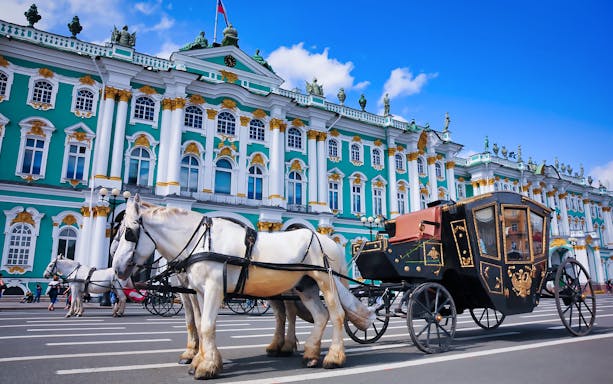 Horse-drawn carriage in front of the Hermitage Museum, St. Petersburg.