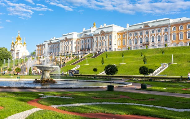 Great Peterhof Palace and Lower Park with fountains and gardens on a guided bus tour.