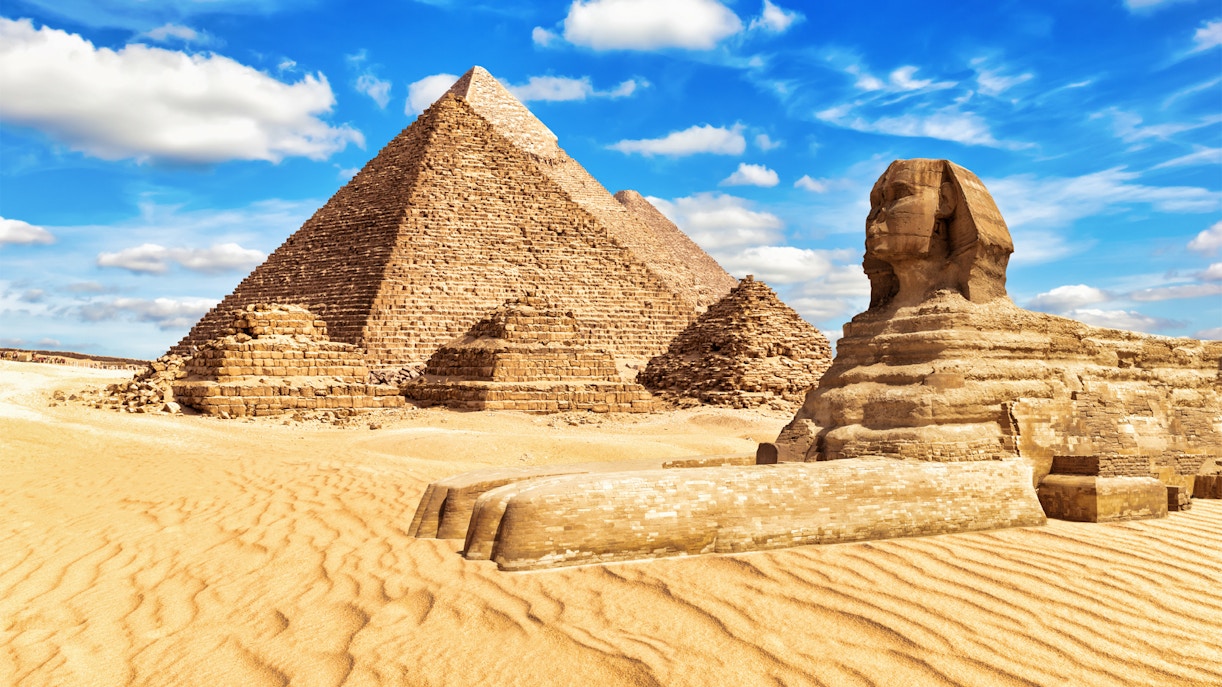 Why choose Pyramids of Giza day tours?