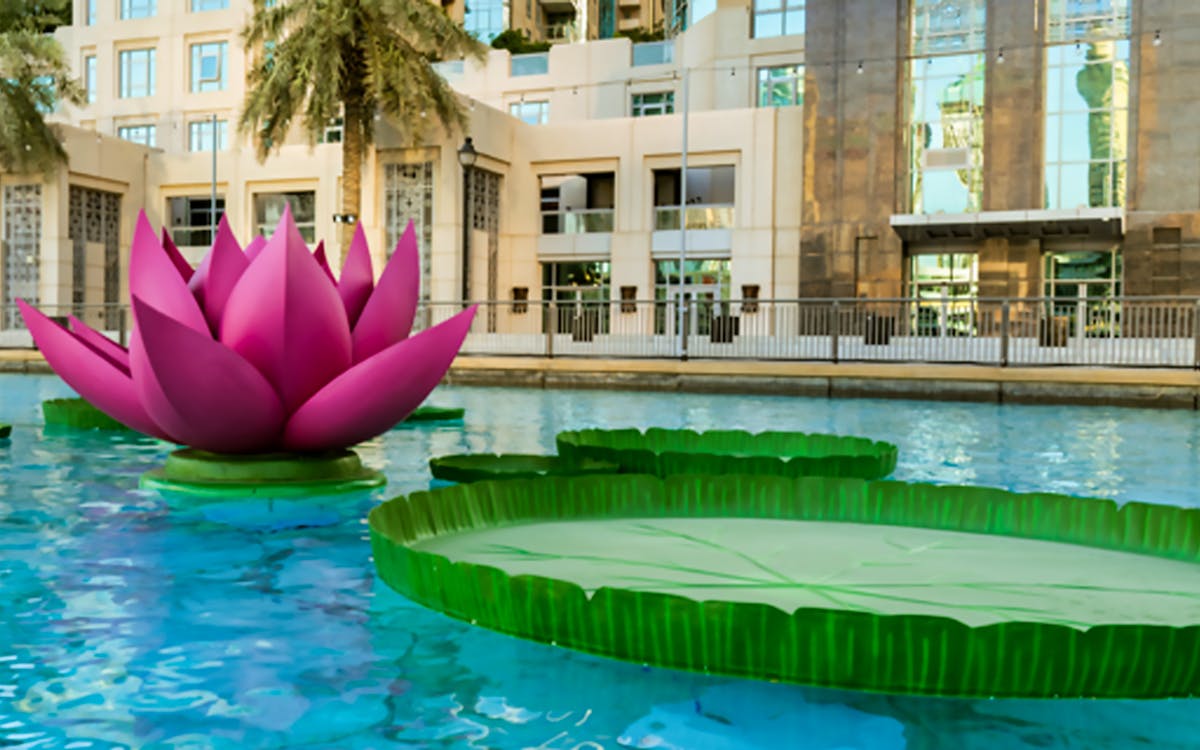 dubai fountain pedal swan boats-3 dubai fountain pedal swan boats-3