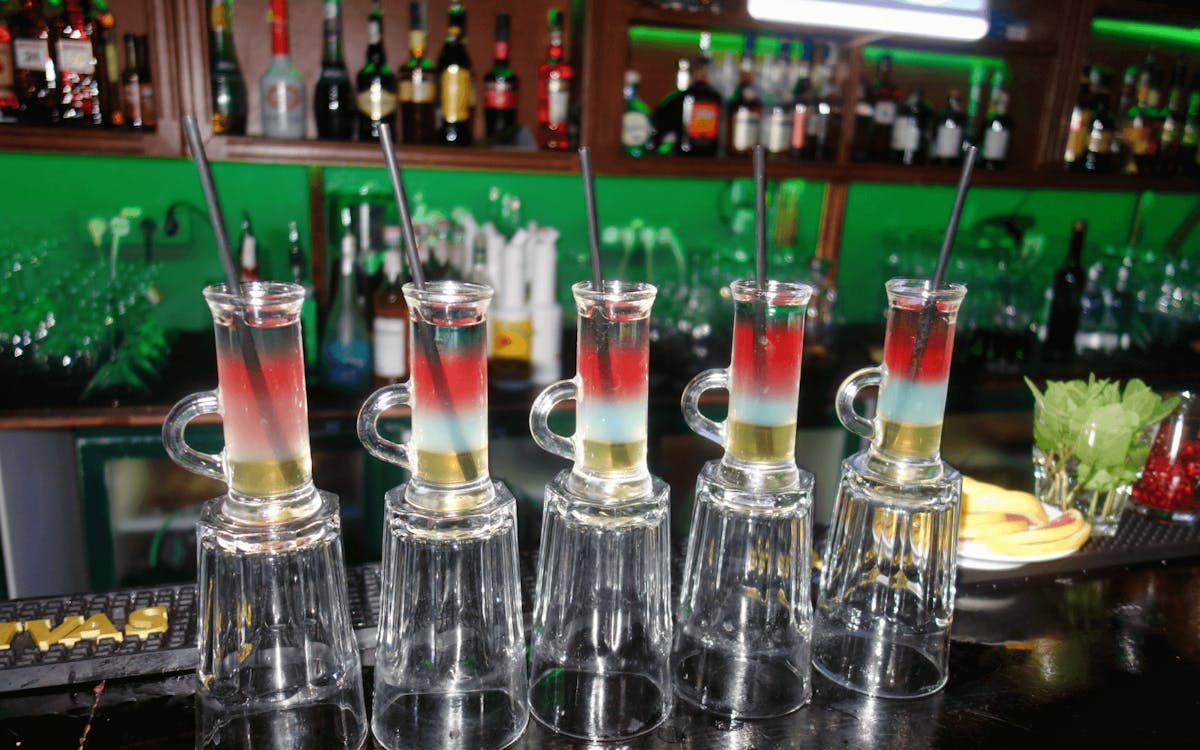 tour privato dei pub a bucarest-1 tour privato dei pub a bucarest-1