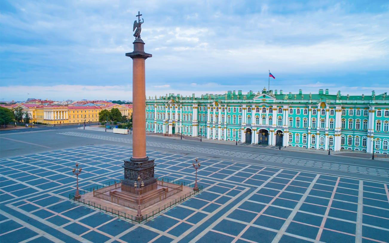 Palace Square with Alexander Column in St Petersburg, near LED Airport transfer route.