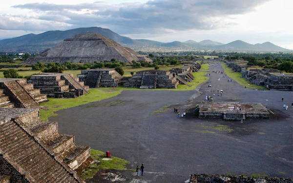 Teotihuacan Guided Tour