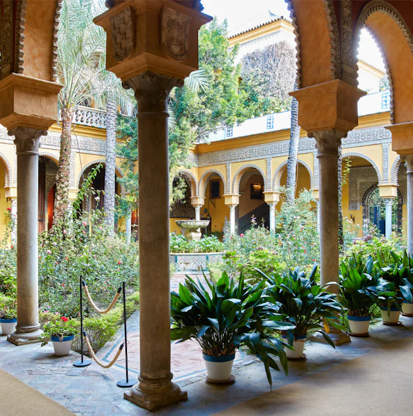 10 things to know before you go to Palacio De Las Dueñas