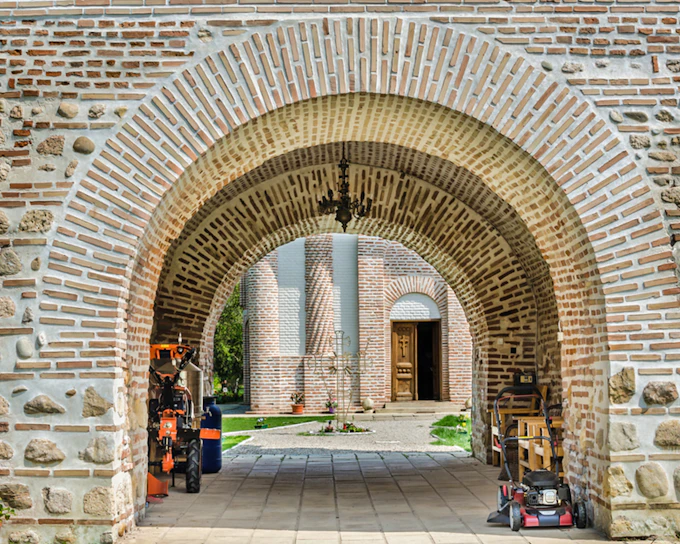 Visiting Bucharest on a Half-Day Sightseeing Private Tour