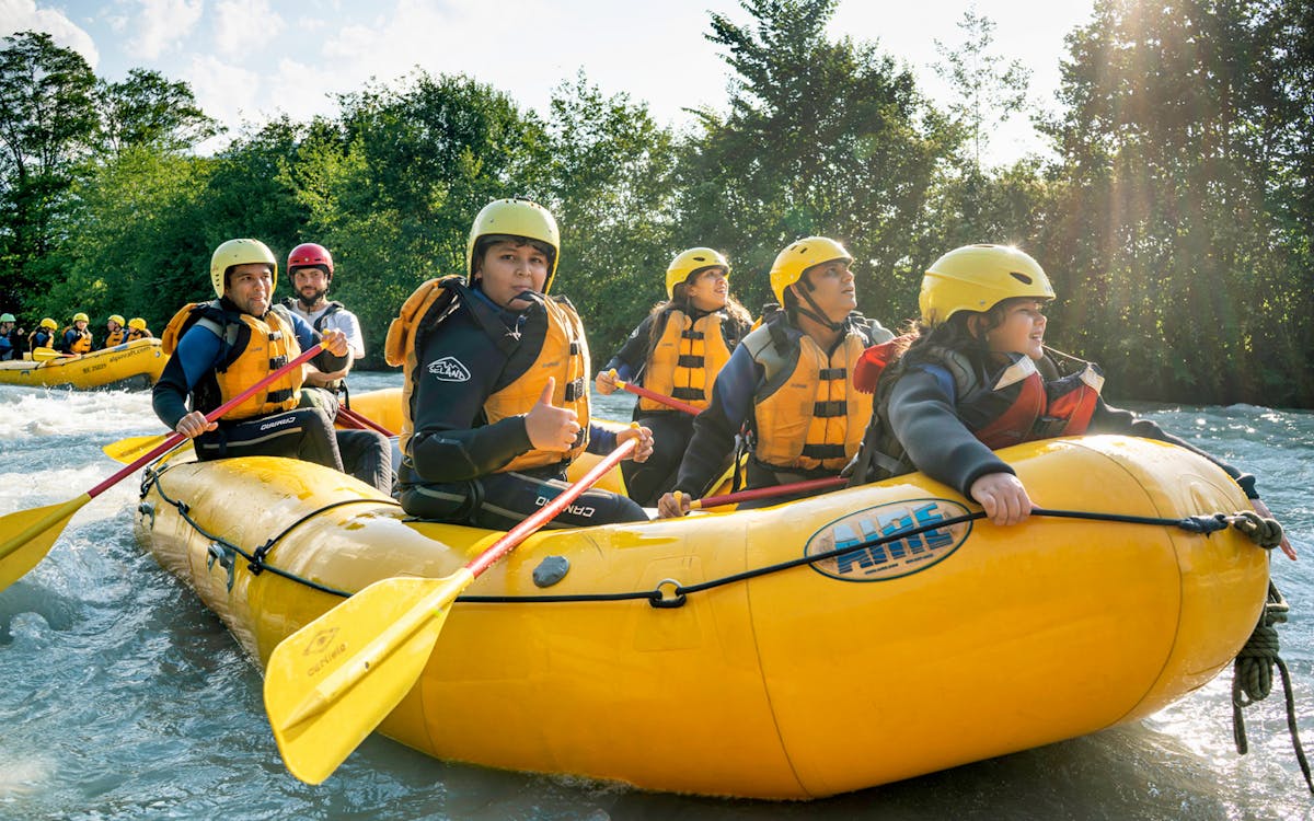 guided river rafting lütschine river with drinks-3 guided river rafting lütschine river with drinks-3