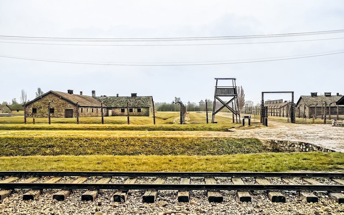 super saver tour- auschwitz-birkenau & wieliczka zoutmijn vanuit krakau-16 super saver tour- auschwitz-birkenau & wieliczka zoutmijn vanuit krakau-16