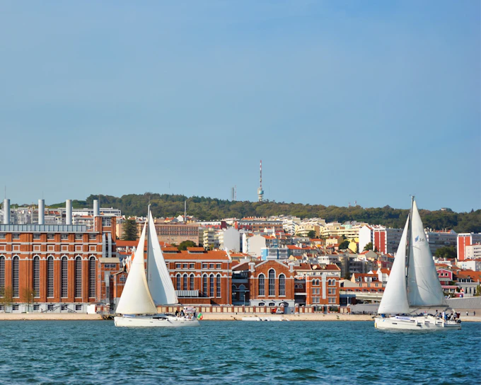 Lisbon Small-Group Sailing Tour on Tagus River