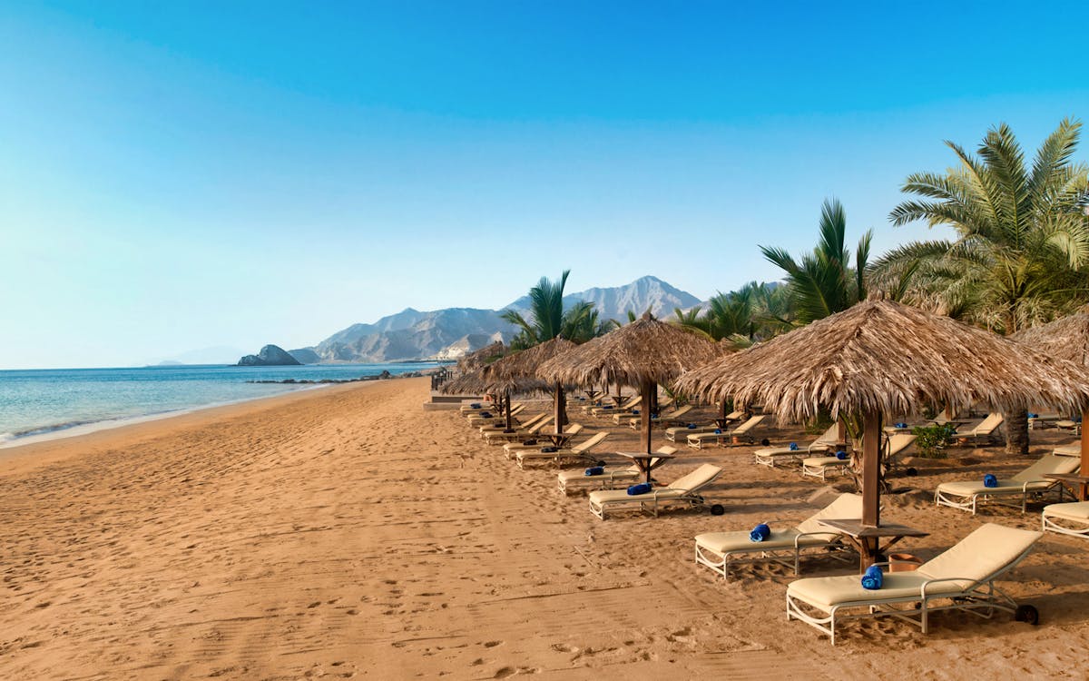 beach and pool day pass at le meridien al aqah-3 beach and pool day pass at le meridien al aqah-3