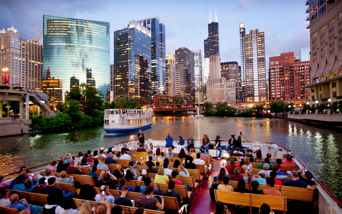chicago river architecture cruise from michigan avenue-5 chicago river architecture cruise from michigan avenue-5