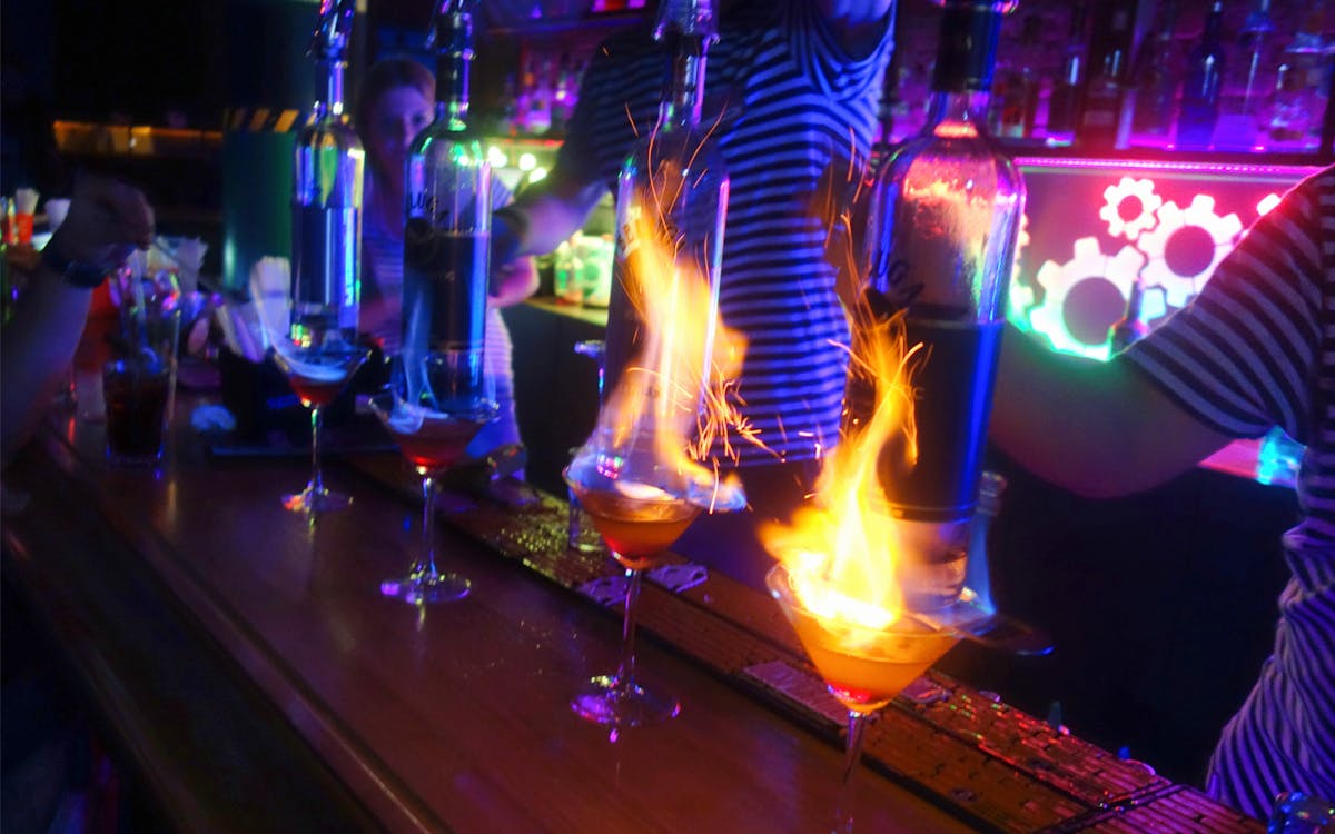 pub crawl in dubai-3 pub crawl in dubai-3