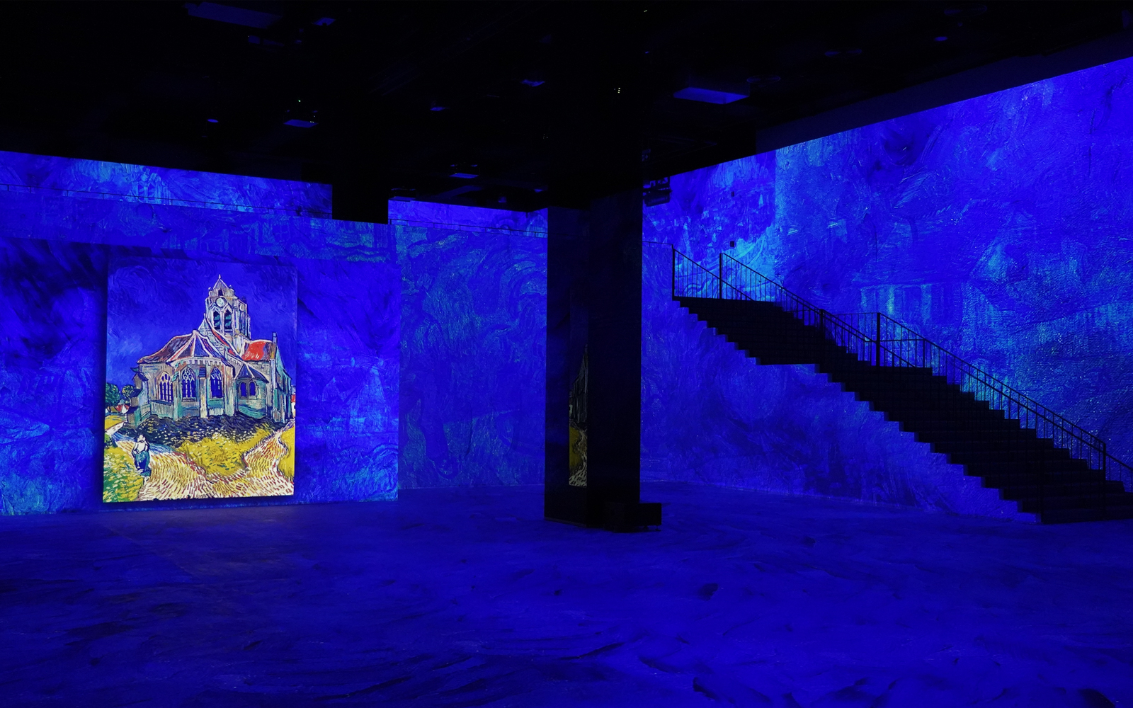 Inifnity des Lumieres Verse Exhibit