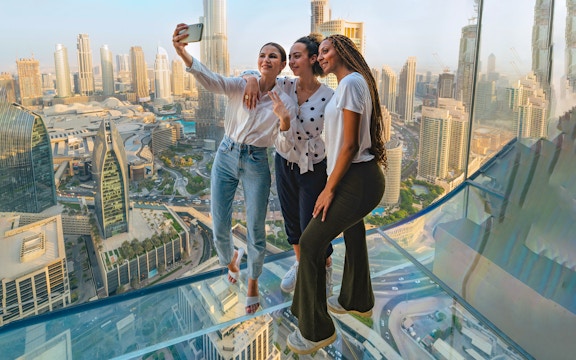 Book Dubai Sky Views Tickets