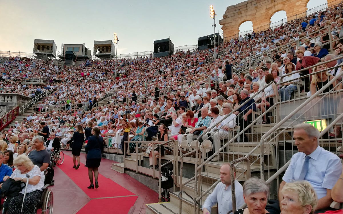 pacchetto biglietti per l'opera all'arena di verona-3 pacchetto biglietti per l'opera all'arena di verona-3
