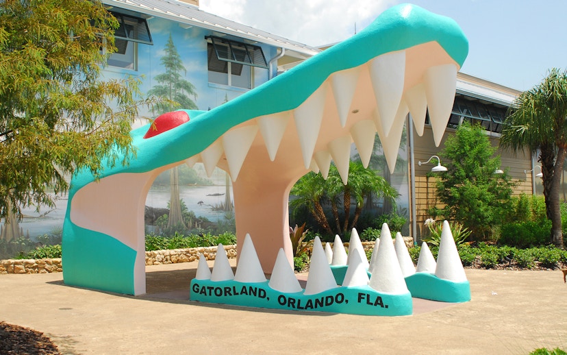 Giant alligator mouth entrance at Gatorland, Orlando.