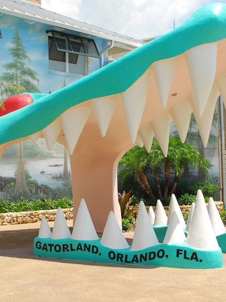 Giant alligator mouth entrance at Gatorland, Orlando.