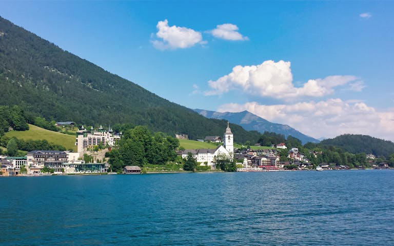 salzkammergut lakes and mountains tour