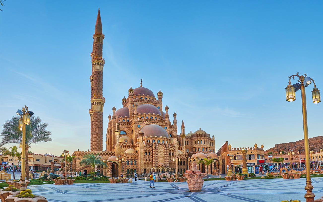 Al Mustafa Mosque with minaret in SOHO Square, Sharm El Sheikh city tour.