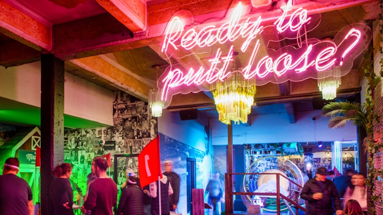 best time to visit singapore holey moley golf club