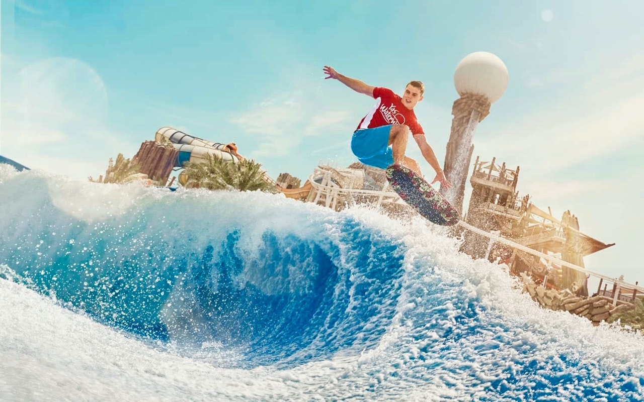 Combo: Biglietti per Yas WaterWorld Abu Dhabi + Qasr Al Watan — 2