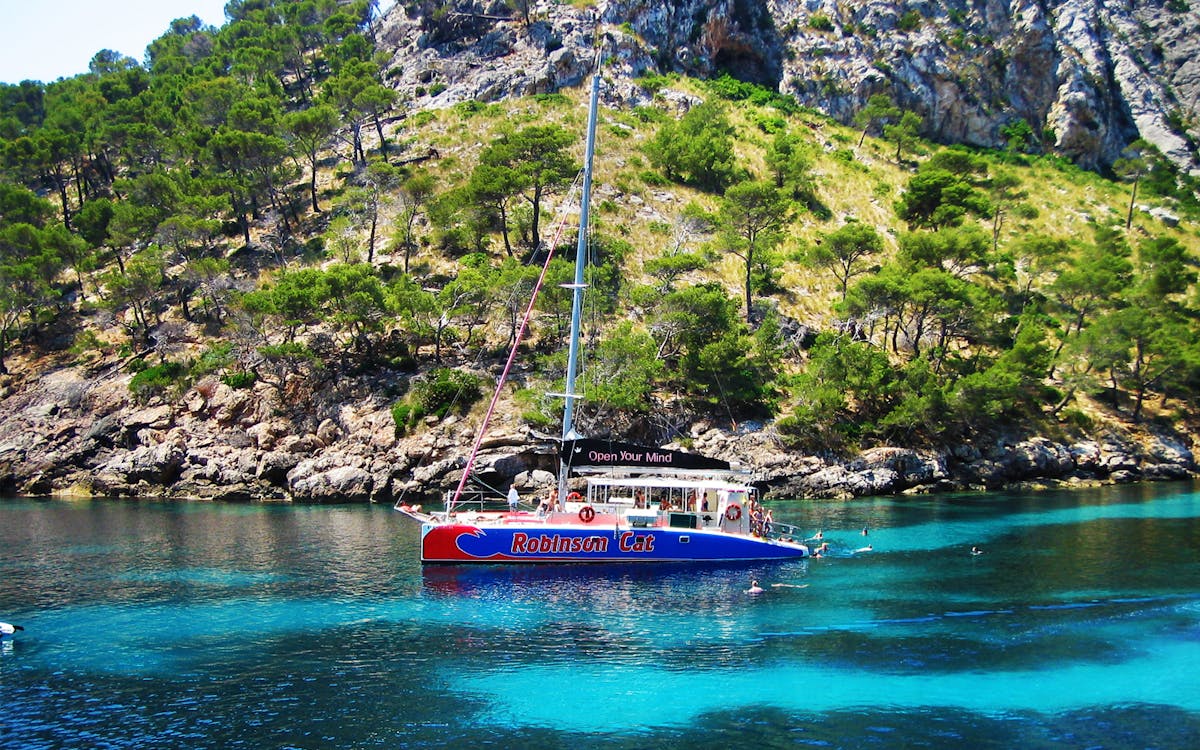 robinson catamaran excursion in pollensa bay-0 robinson catamaran excursion in pollensa bay-0