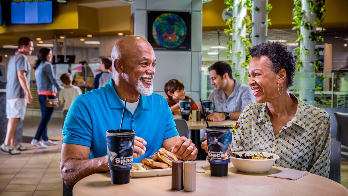 kennedy space center restaurants
