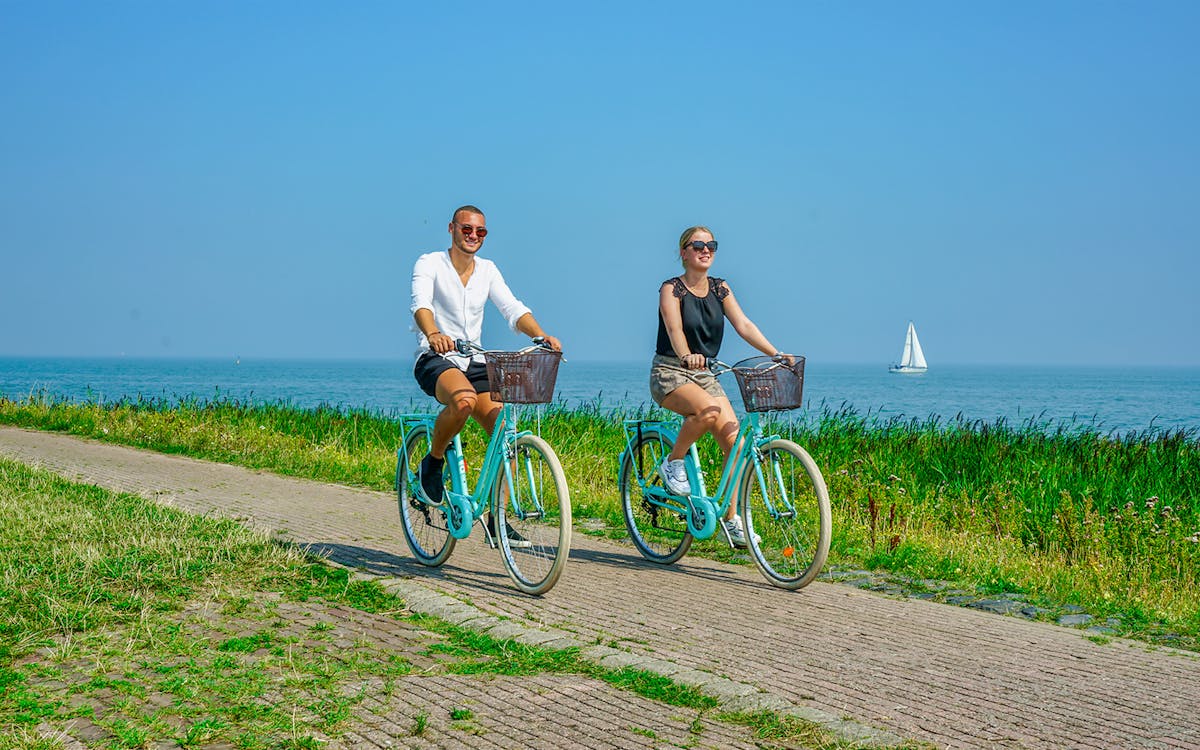 volendam: e-bike rental with countryside route suggestions-3 volendam: e-bike rental with countryside route suggestions-3