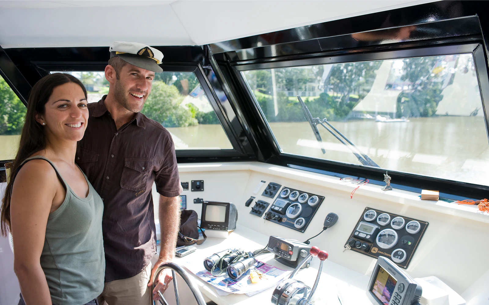 Listen to the expert commentary by your captain