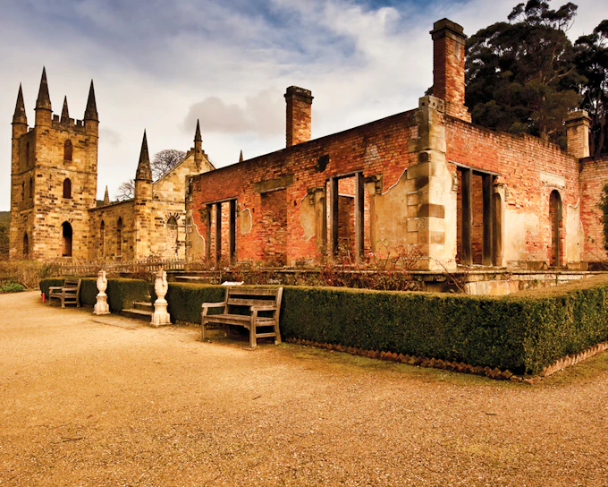 Hobart to Port Arthur Bus Service
