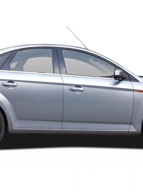 Car for Bucharest OTP Airport transfer, up to 3 passengers.