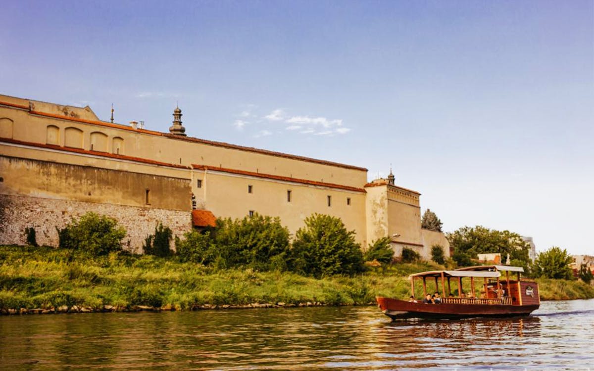 krakow sightseeing river cruise on a private gondola-3 krakow sightseeing river cruise on a private gondola-3