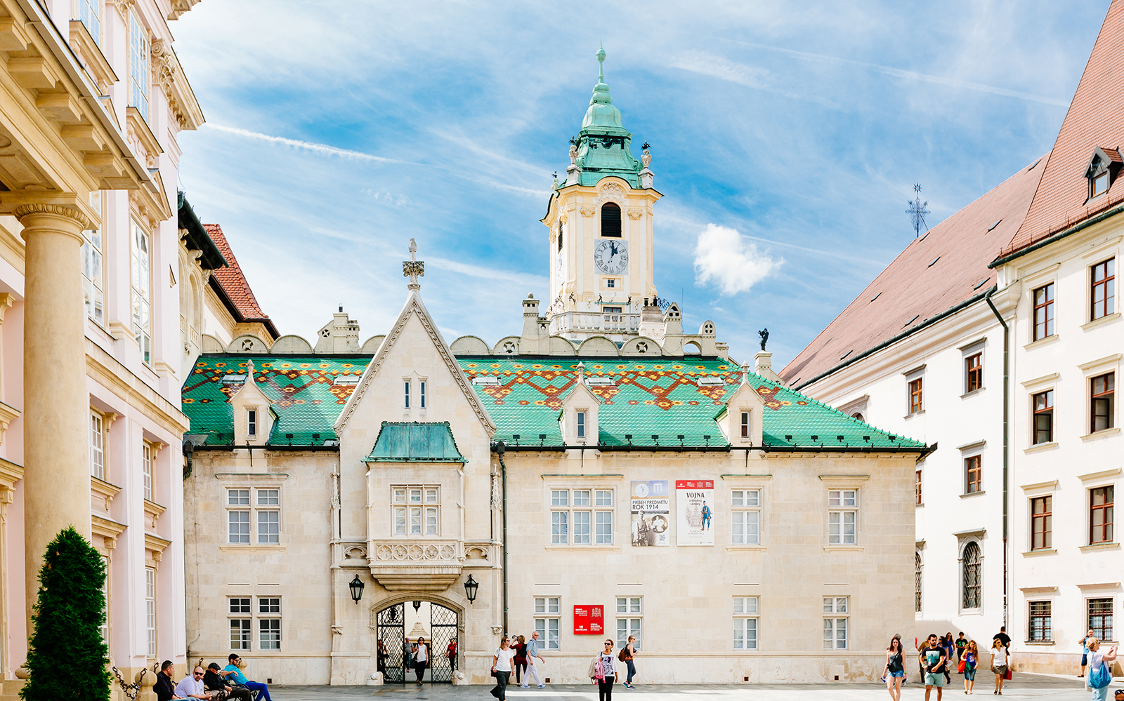 Bratislava: Day Trip from Vienna by Bus and Boat Tickets