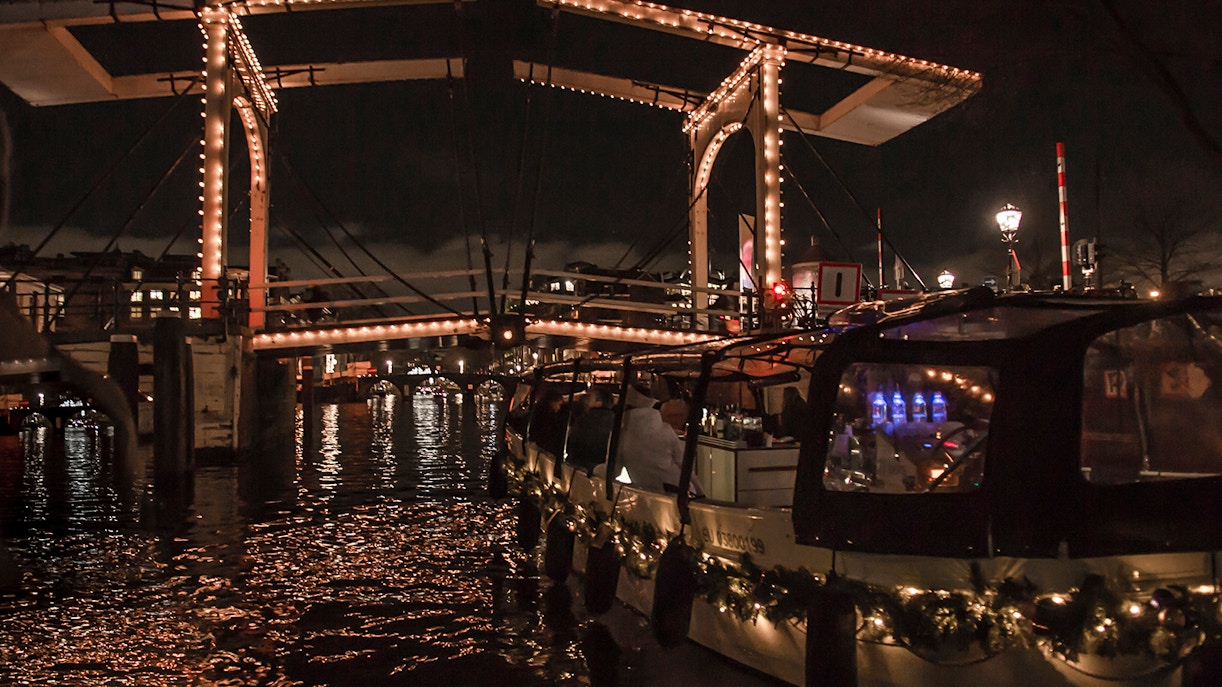 Crucero por los canales de Ámsterdam durante el Festival de las luces