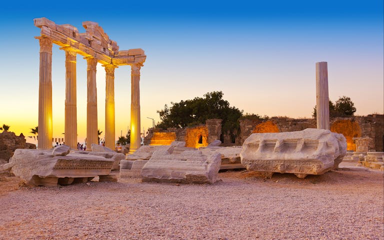 athens in november- Temple of Zeus