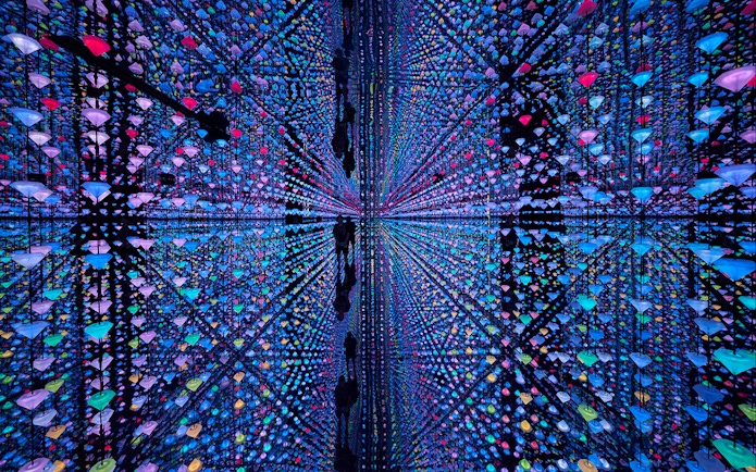 Colorful mirrored room with hanging lights creating an infinite illusion, part of Combo: 15895 + 3436 tour.