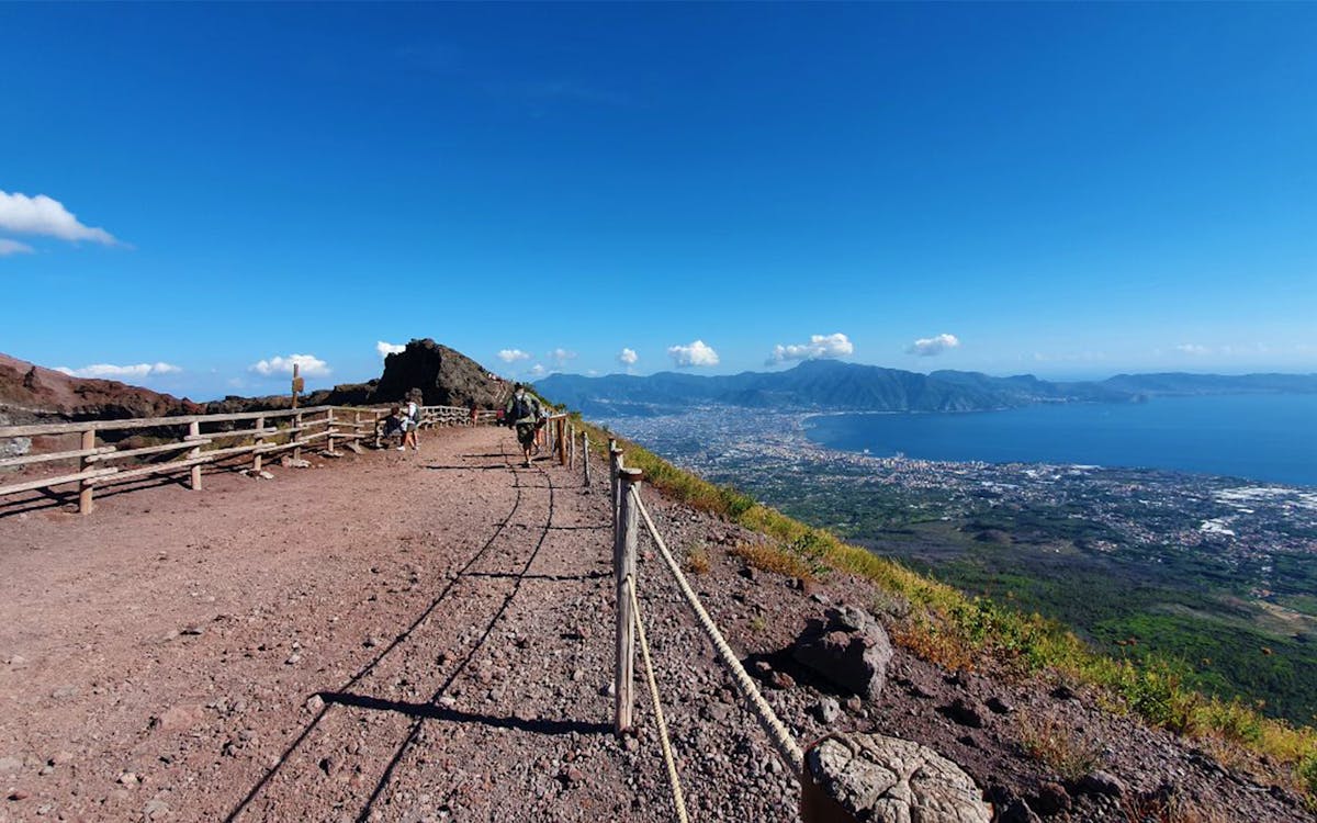 mount vesuvius climb with transport from pompeii & on-site guide-10 mount vesuvius climb with transport from pompeii & on-site guide-10