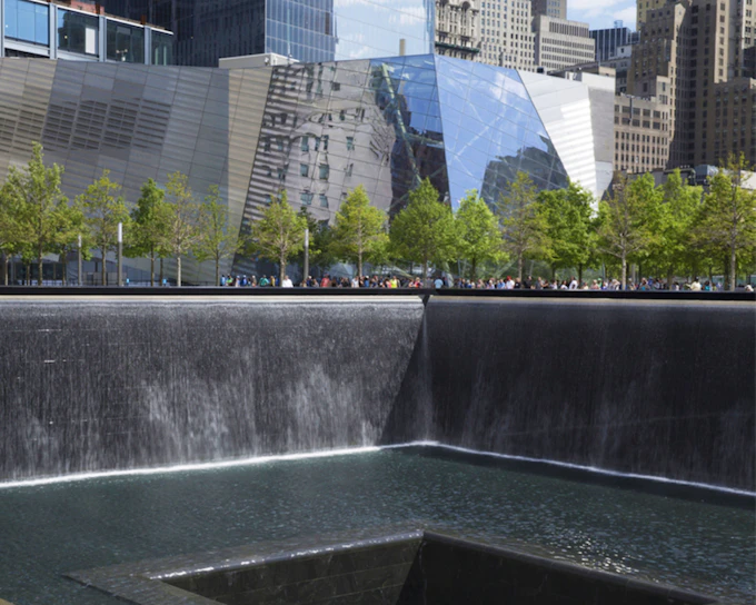 VIP Ground Zero 9/11 Memorial Tour + Battery Park & Wall Street (Product 15996)