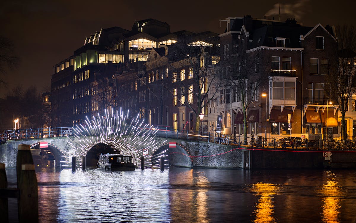 amsterdam light festival canal cruise with unlimited drinks-2 amsterdam light festival canal cruise with unlimited drinks-2