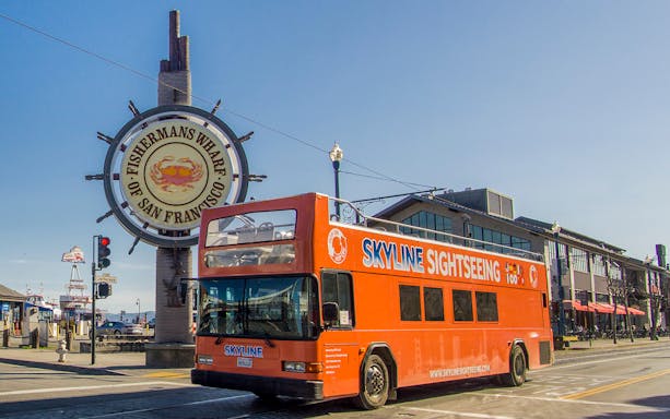 Hop-on hop-off bus at Fisherman's Wharf, San Francisco.