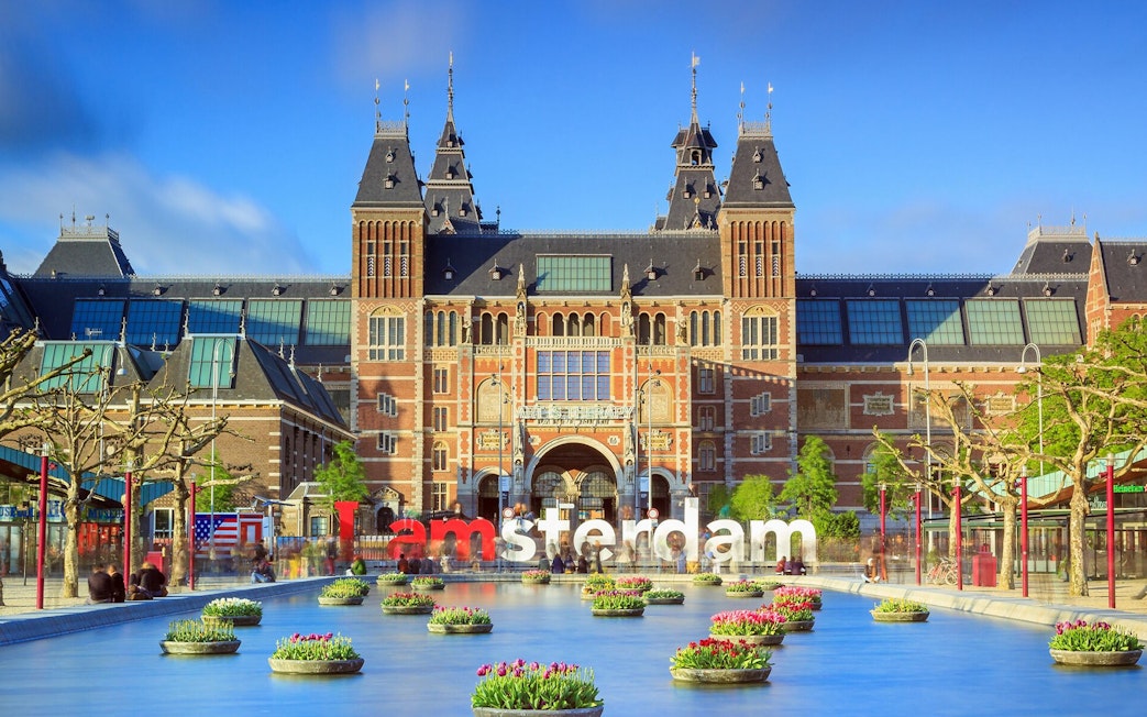 Rijksmuseum facade with "I amsterdam" sign, Amsterdam self-guided audio tour.