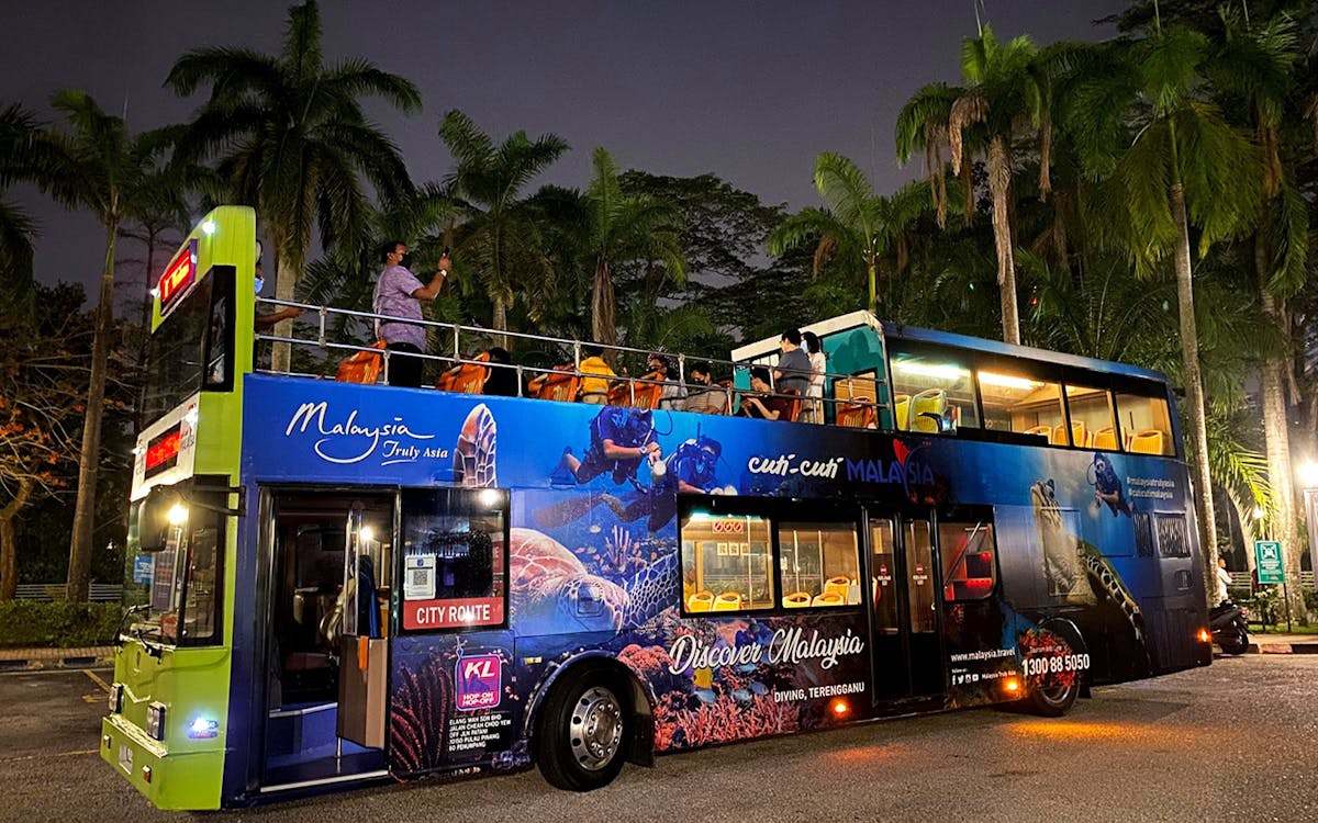 kl city of lights hop-on hop-off bus night tour-3 kl city of lights hop-on hop-off bus night tour-3