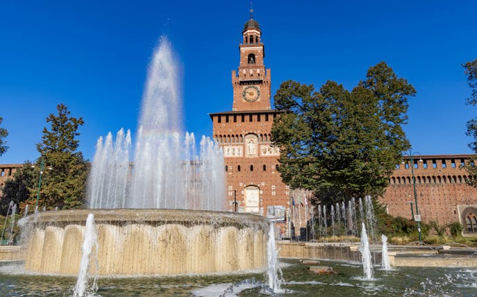 Fountain in front of Sforza Castle, Milan, for self-guided audio tour.