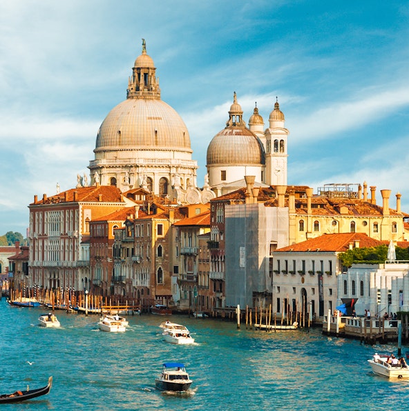 Experience Venice on a budget with the Venice Water Bus