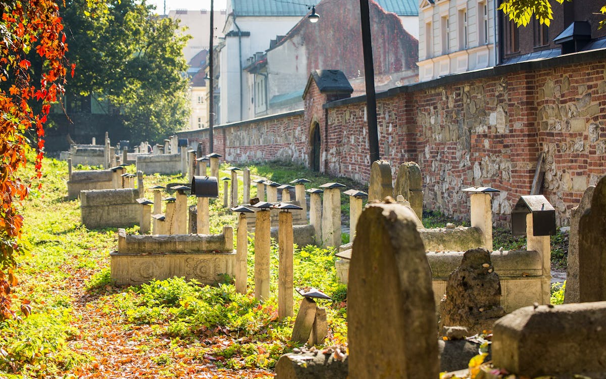 walking tour of jewish quarter kazimierz with optional old synagogue tickets-7 walking tour of jewish quarter kazimierz with optional old synagogue tickets-7