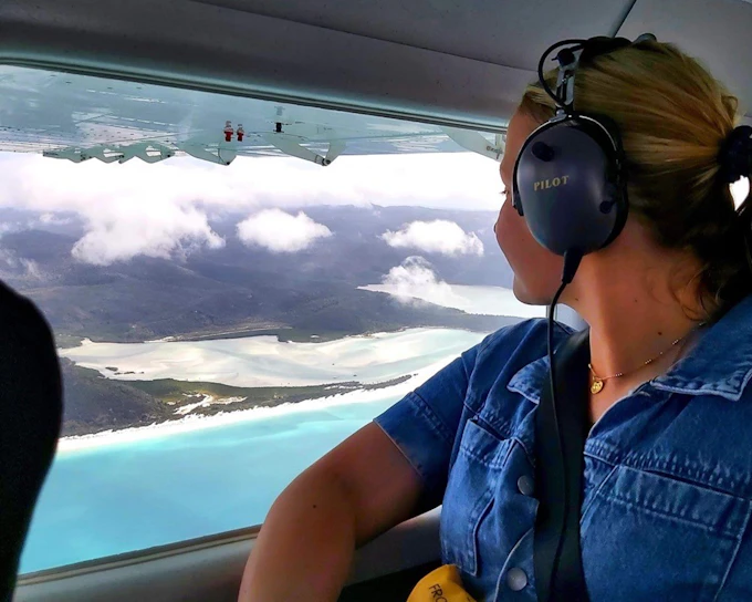 Tickets to Whitsunday Islands & Great Barrier Reef 1-hr Scenic Flight