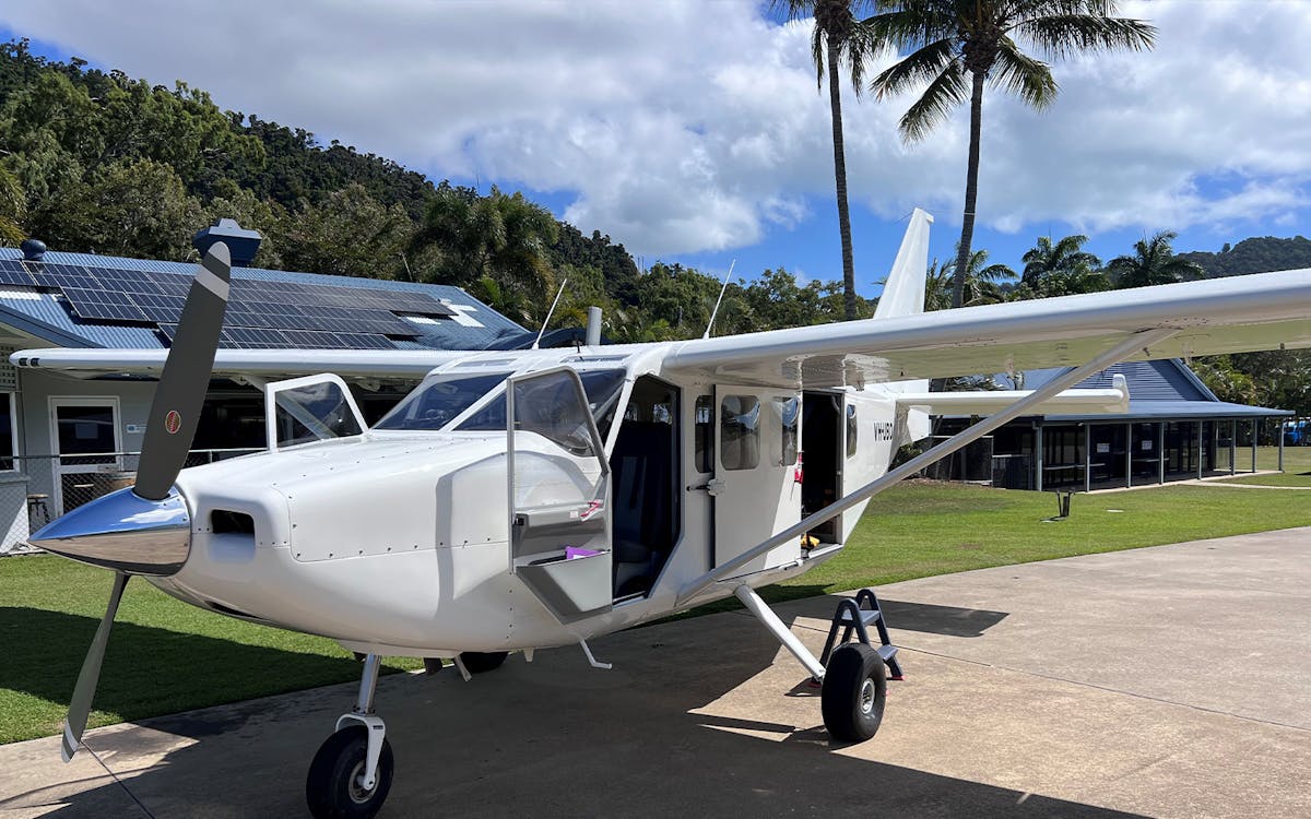 tickets to whitsunday islands & great barrier reef 1-hr scenic flight-6 tickets to whitsunday islands & great barrier reef 1-hr scenic flight-6