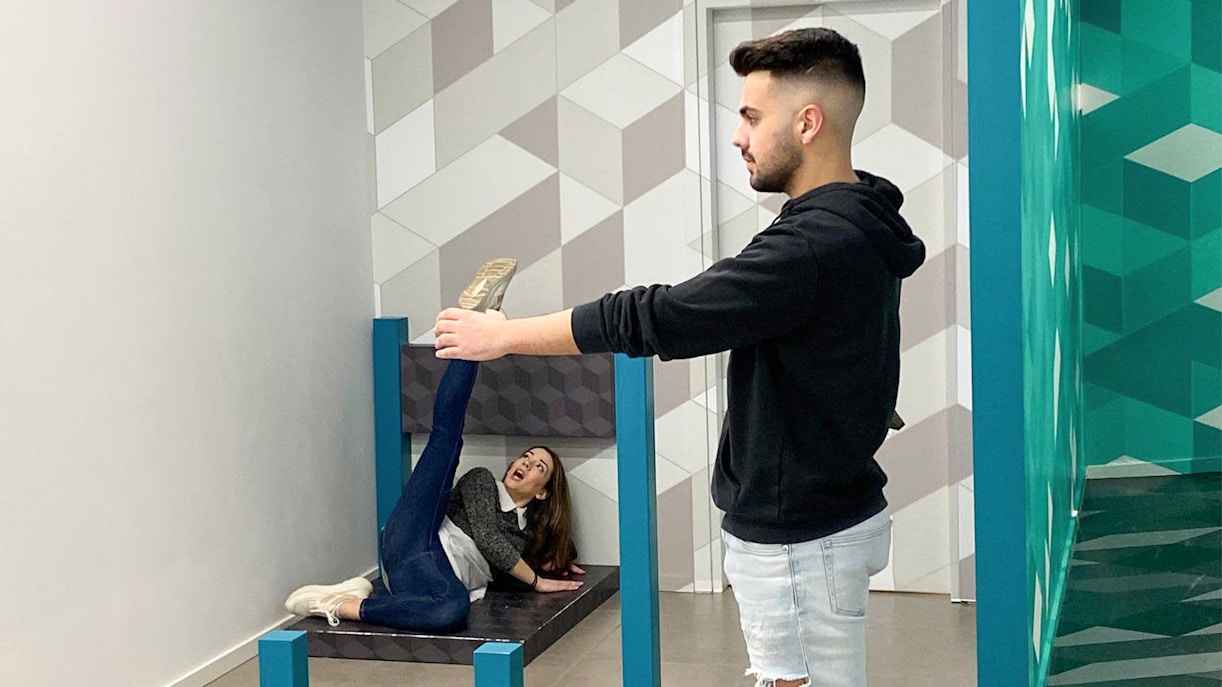 Why visit the Museum of Illusions Thessaloniki?