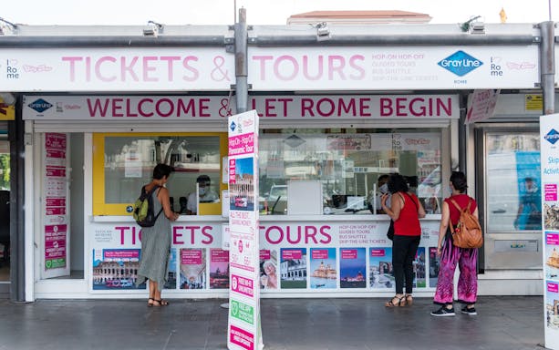 Ticket booth for Hop On Hop Off and Jewish Ghetto walking tour in Rome.