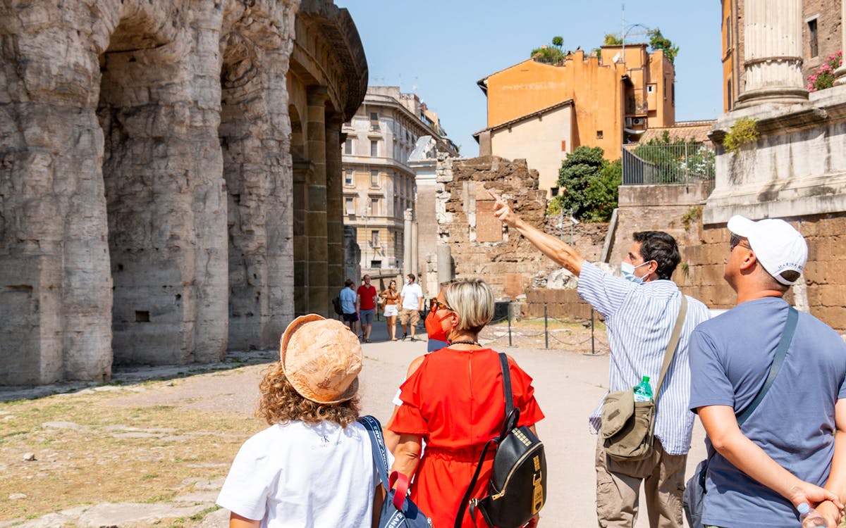combo: hop on hop off and guided walking tour of jewish ghetto-8 combo: hop on hop off and guided walking tour of jewish ghetto-8